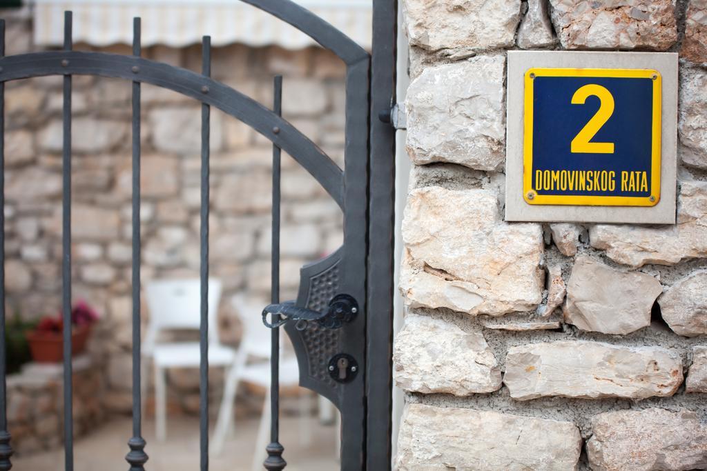 Apartments Baricevic Bol Exterior foto