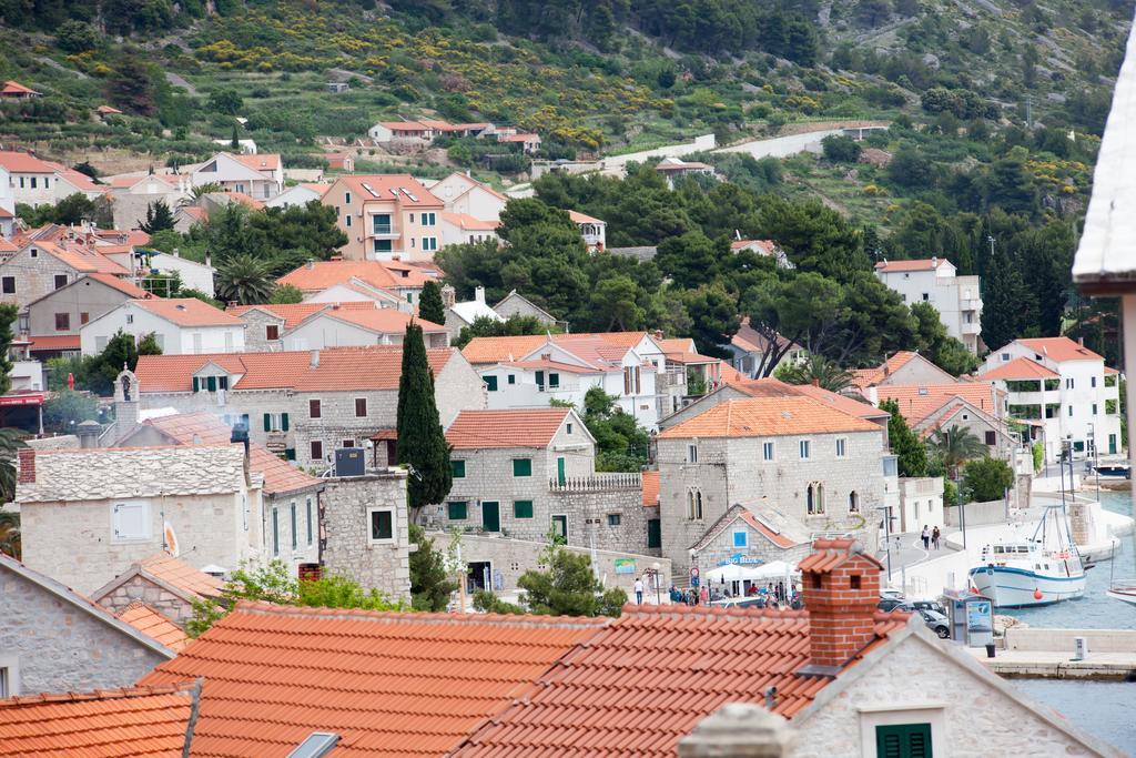 Apartments Baricevic Bol Exterior foto